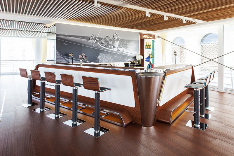 Thiết kế nội thất du thuyền có quầy bar rượu