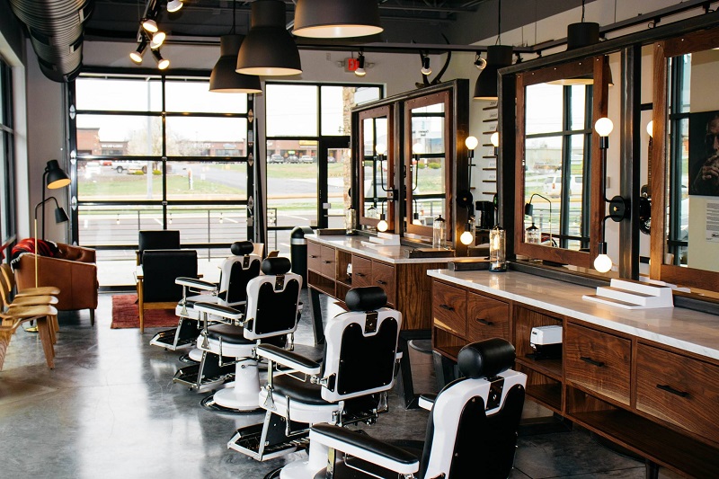 Thiết kế nội thất barber shop đảm bảo ánh sáng